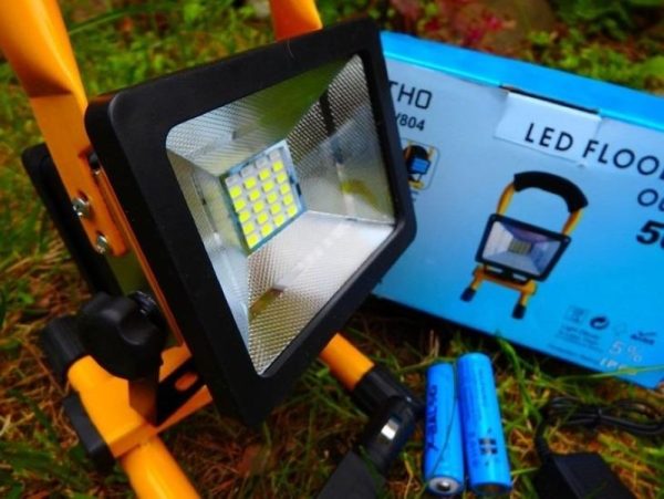 THO BL-W804 Hordozható LED reflektor 50W - Image 4