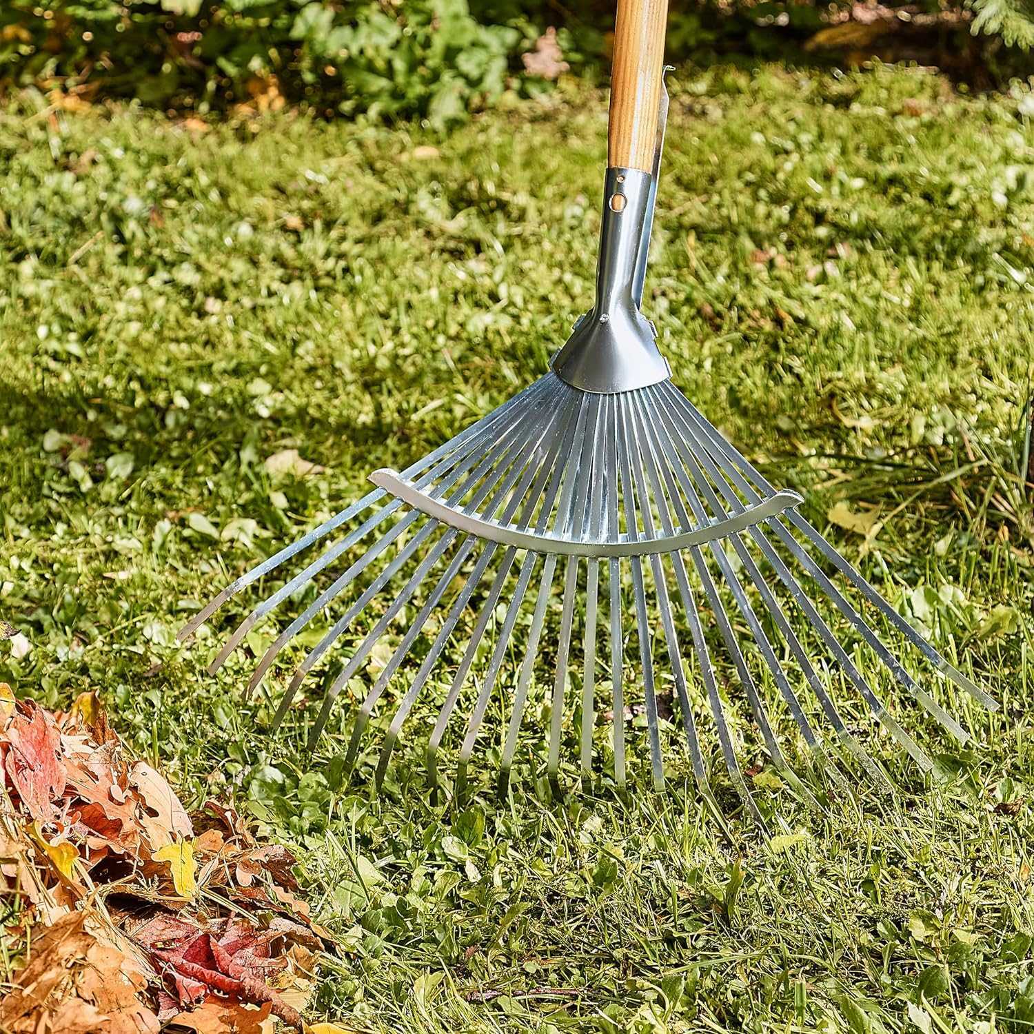 Állítható lombseprű 22 ágú , acél , nyél nélkül - Image 4