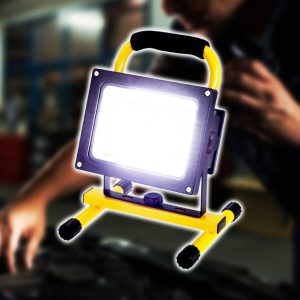 Napelemes hordozható LED reflektor 200 W – beépített akkumulátorral, led töltéssel