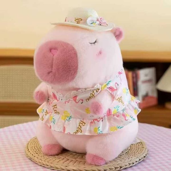 Rózsaszín capybara plüss kalapban és ruhában , 60 cm - Image 3