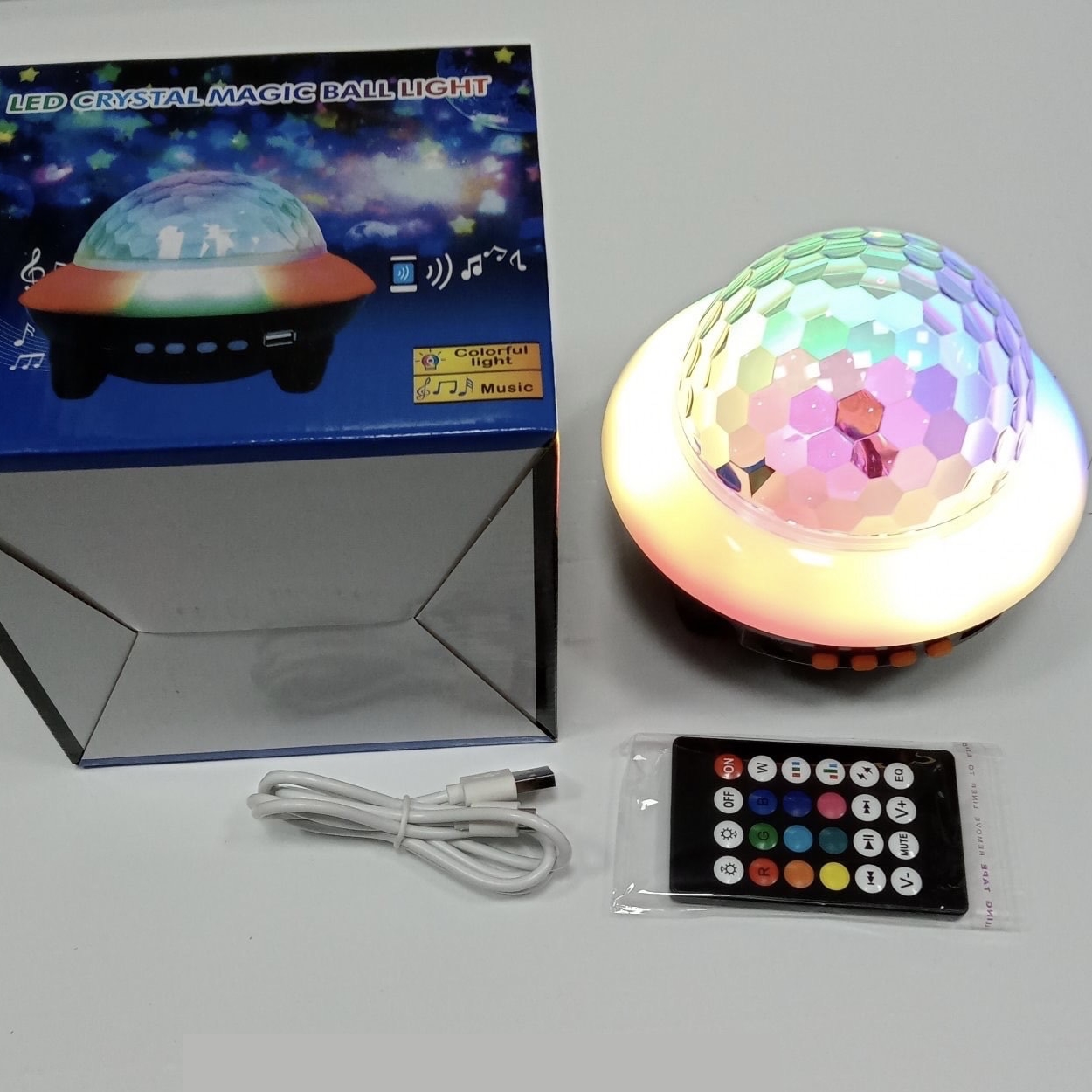 Bluetooth hangszóró és RGB kivetítő éjszakai lámpa. - Image 4