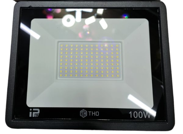 Ledes kültéri lámpa 100 W IP67