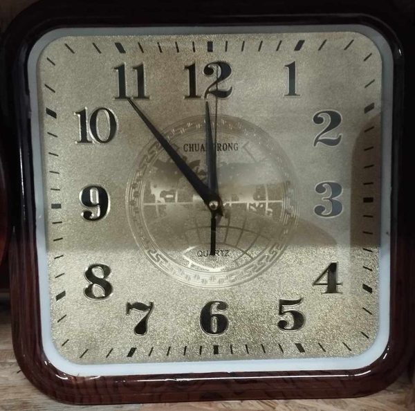Kocka formájú fali óra ,kétféle színben -számlapos 30 cm - Image 2
