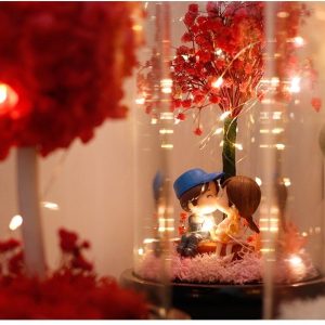 Örök Virág dekorációs valentin napi ajándék + Figura Üvegkupola Hangulatfény Világítással