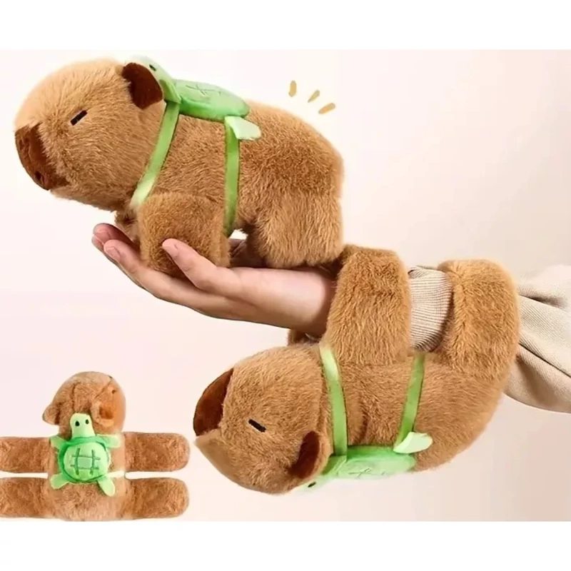 Capybara plüss interaktiv mozgó farokkal csuklóra tehető ,levehető teknős páncéllal a hátán. - Image 6