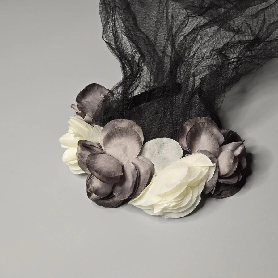 Halloweeni fekete virágos fátyol - Image 4