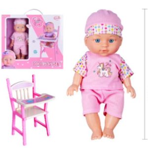 Játék baba etetőszékkel , 28 cm