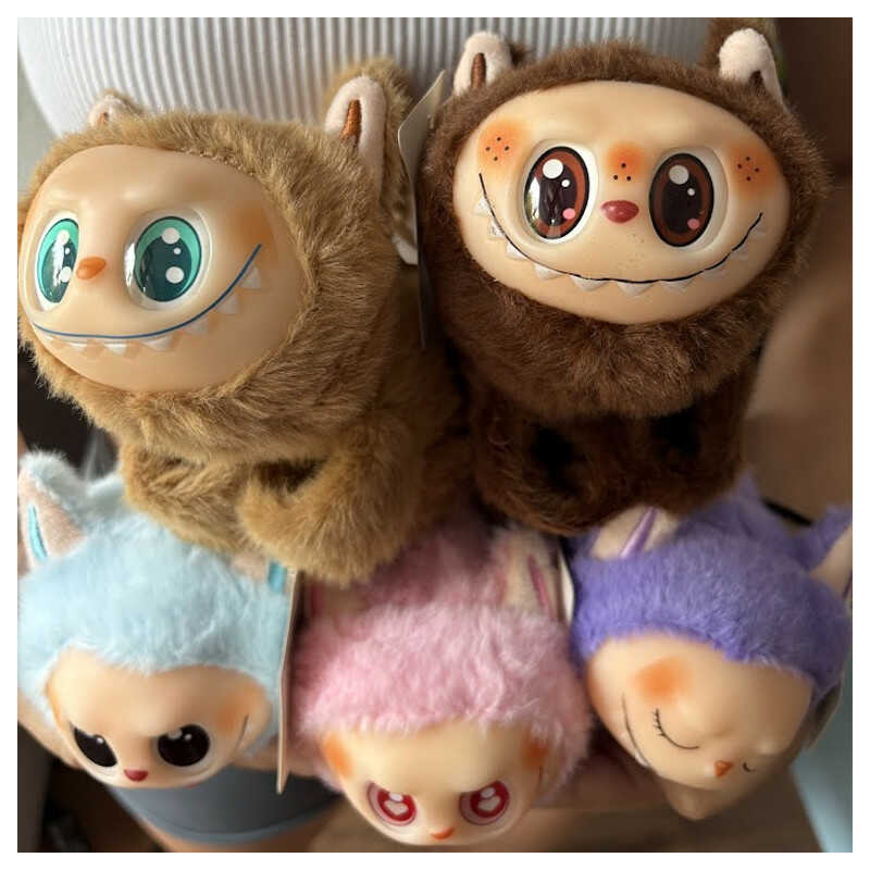 Különleges Labubu plüssfigura csuklóra interaktiv mozgó farokkal - Image 7