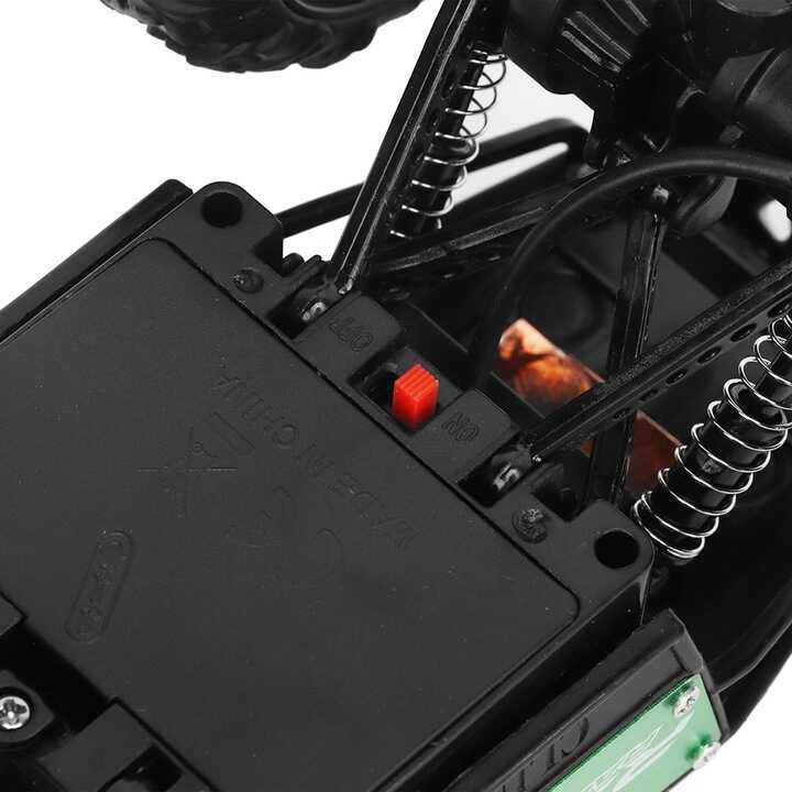 360 fokban forgatható távirányítós játékautó - Image 4