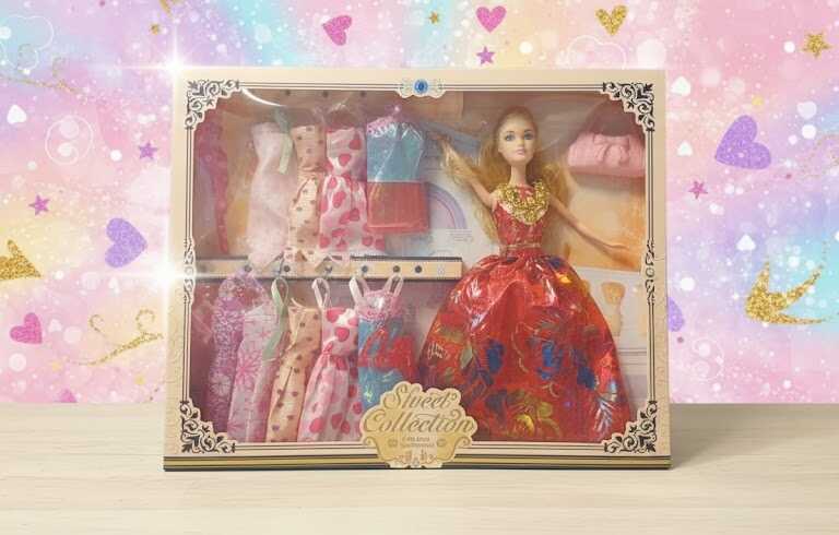 Öltöztetős játék baba rengeteg ruhával - Image 2