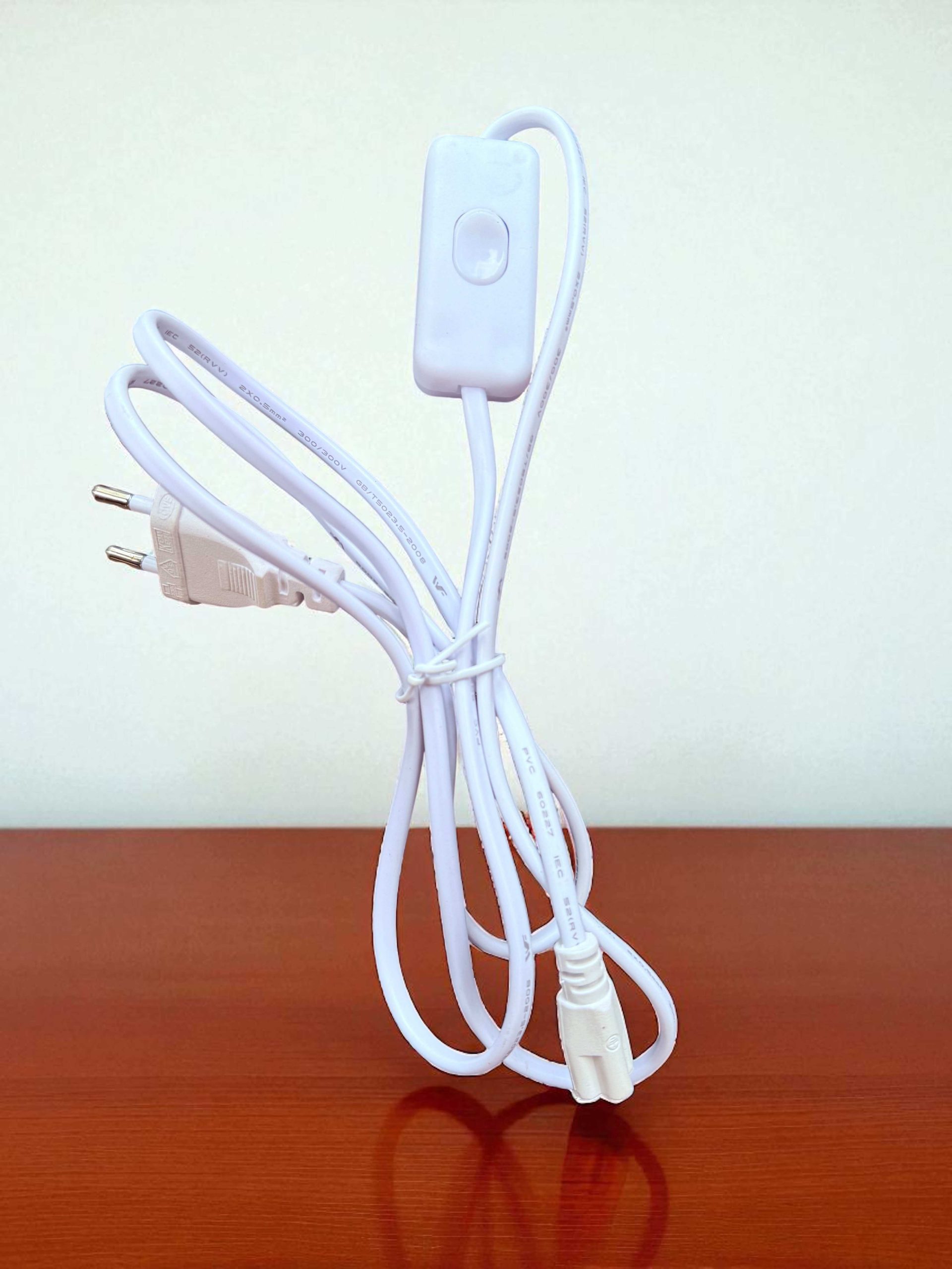 Hálózati Kábel Kapcsolóval és Csatlakozóval LEd lámpákhoz - 1,5 Méteres, IEC C7/C8 Csatlakozóval - Image 5