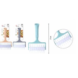 Műanyag tészta- és pizzalyukasztó görgő 21x12cm Torch