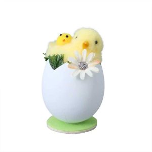 Húsvéti pelyhes csibe tojáshéjban virágdísszel és filc talppal 10 cm KTM