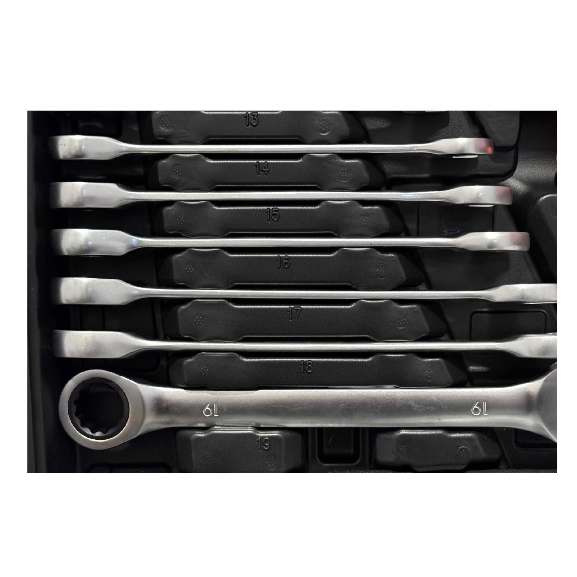 Krova Dugókulcs Készlet 216 részes CR-V Acél Fémcsatos Kofferben HA-0058 Hitman