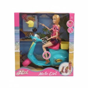 Vagány baba türkiz robogóval és bukósisakkal