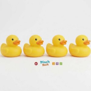 Vidám gumikacsák 4 db-os kiszerelésben - igazi móka a fürdés
